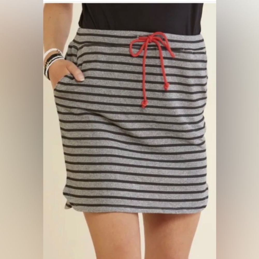 Sundry for Evereve striped Saturday knit skirt